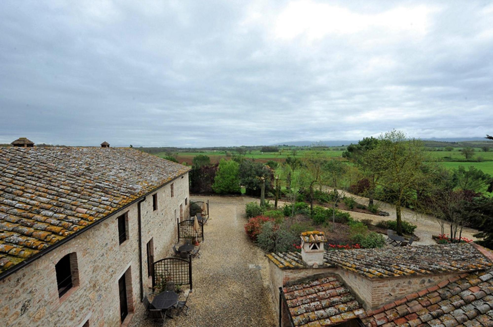 Fattoria Agriturismo Nerbona Casole d'Elsa Exterior photo